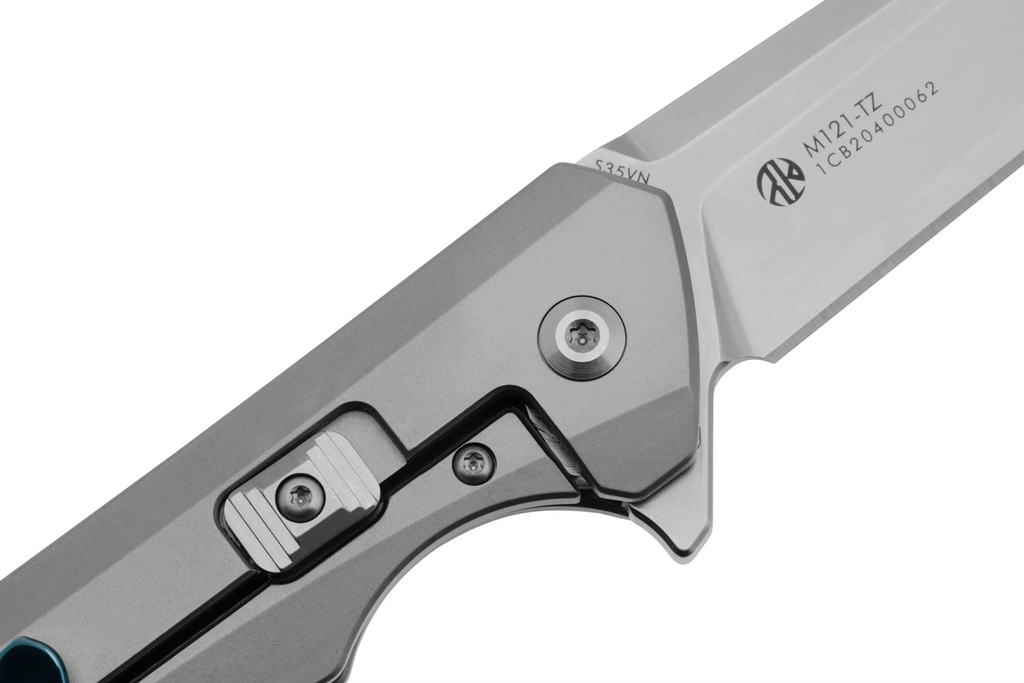 Ruike M121-TZ Titanium pocket knife